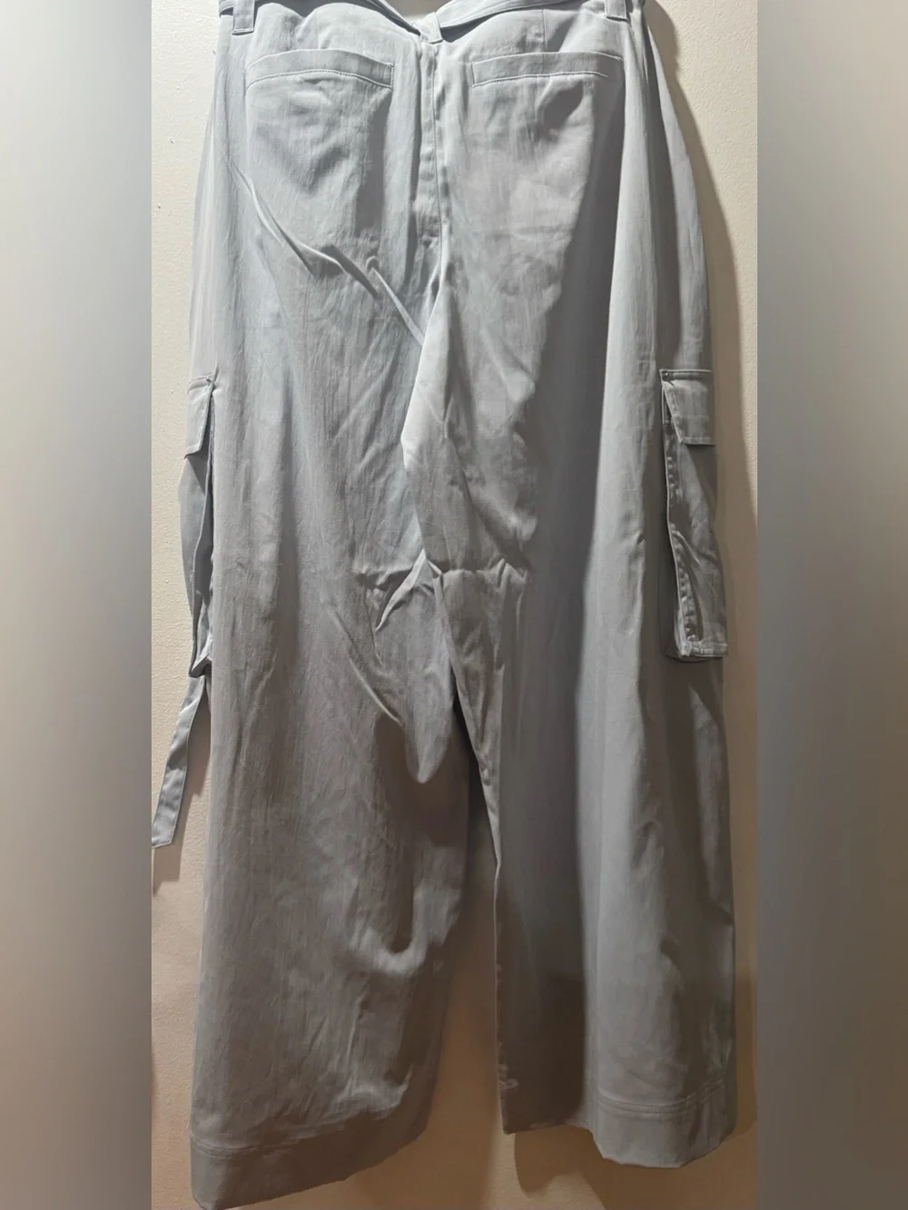 Avec Les Filled Wide-Leg Cargo Pants in light blue